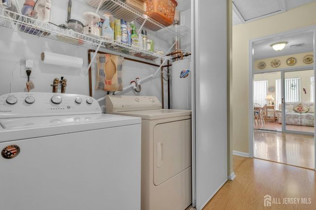 120 Ironwood Plaza B, Monroe, NJ 08831