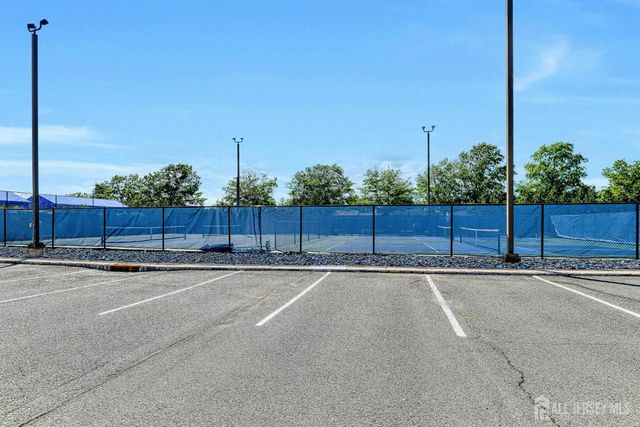 120 Ironwood Plaza B, Monroe, NJ 08831