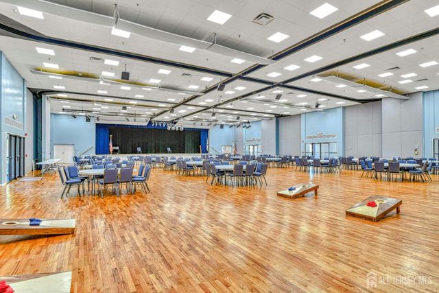 120 Ironwood Plaza B, Monroe, NJ 08831