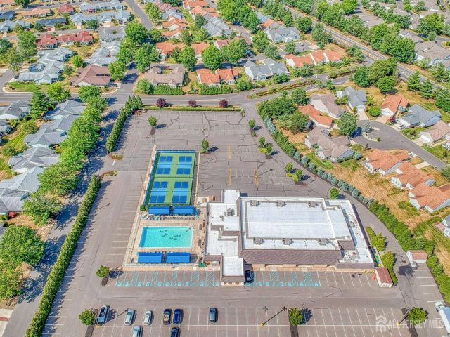 120 Ironwood Plaza B, Monroe, NJ 08831