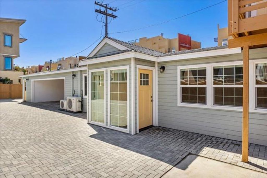406 S Cleveland, Oceanside, CA 92054