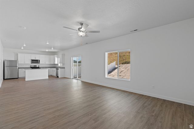 7192 OQUIRRH RANCH PKWY, Eagle Mountain, UT 84005