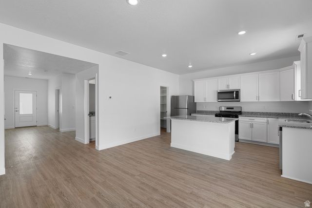 7192 OQUIRRH RANCH PKWY, Eagle Mountain, UT 84005