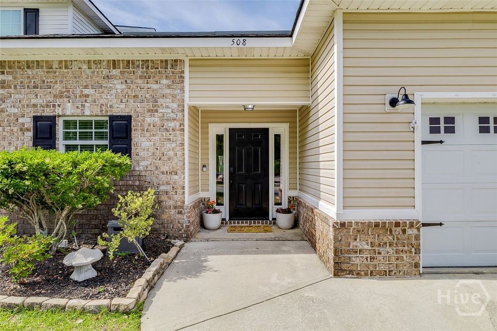 Image 3 of property listing at 508 Westminster Court, Rincon, GA 31326