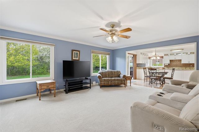 24396 Cavendish Avenue, Novi, MI 48375