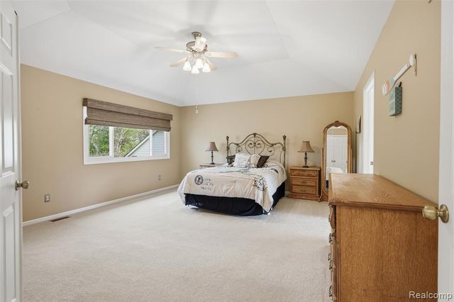 24396 Cavendish Avenue, Novi, MI 48375