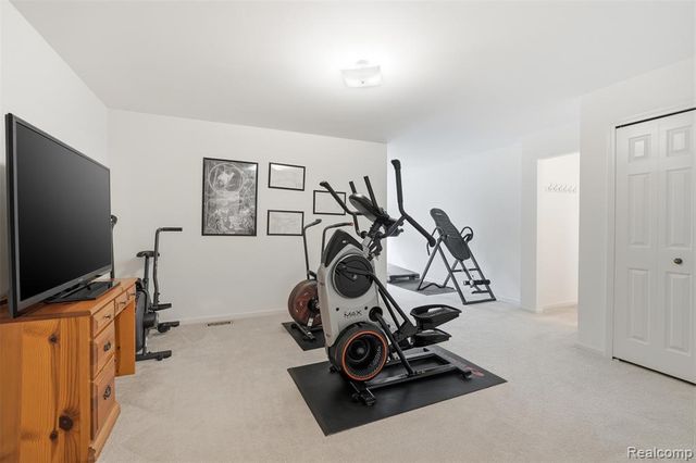 24396 Cavendish Avenue, Novi, MI 48375