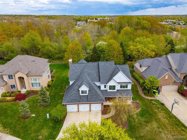 24396 Cavendish Avenue, Novi, MI 48375
