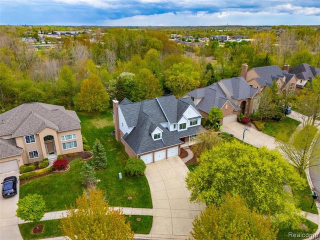 24396 Cavendish Avenue, Novi, MI 48375