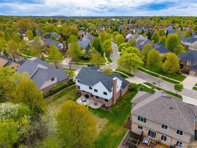 24396 Cavendish Avenue, Novi, MI 48375