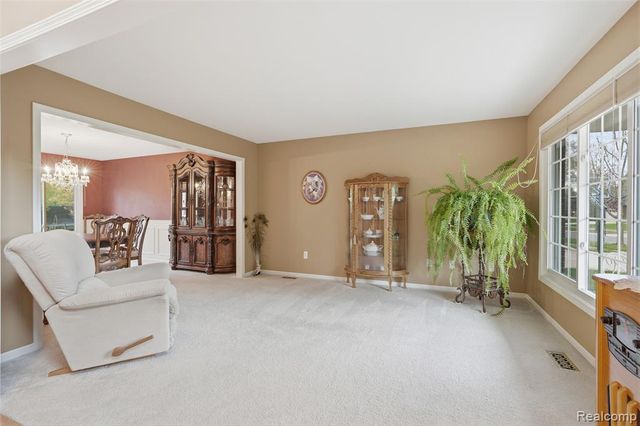 24396 Cavendish Avenue, Novi, MI 48375