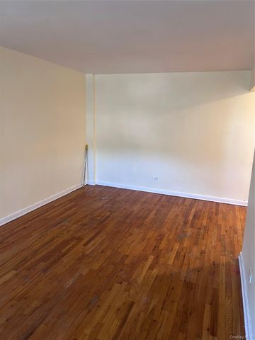 84-50 169 Jamaica 416, Jamaica Hills, NY 11432