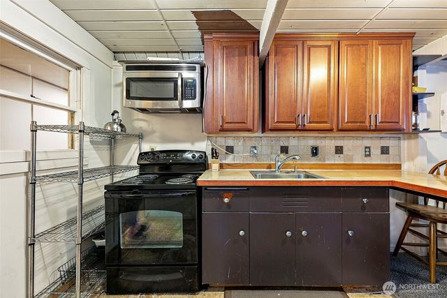 270 Skate Creek Road N, Ashford, WA 98304