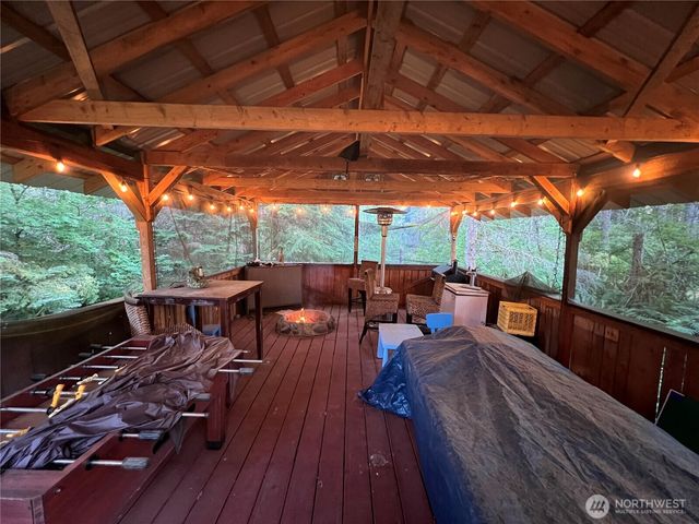 270 Skate Creek Road N, Ashford, WA 98304