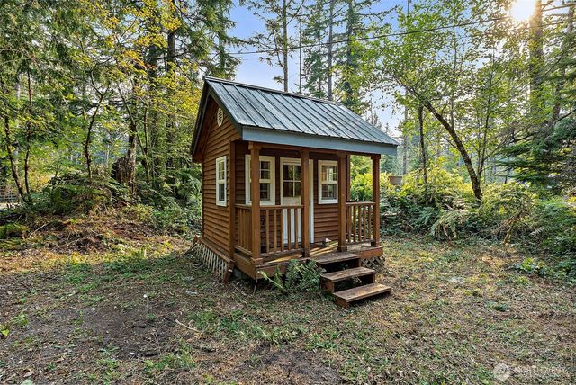 270 Skate Creek Road N, Ashford, WA 98304