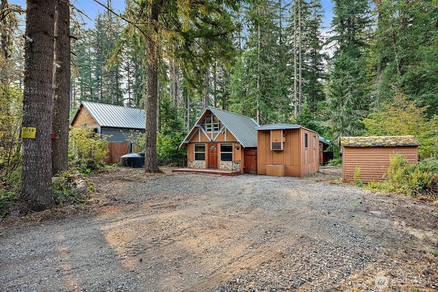 270 Skate Creek Road N, Ashford, WA 98304