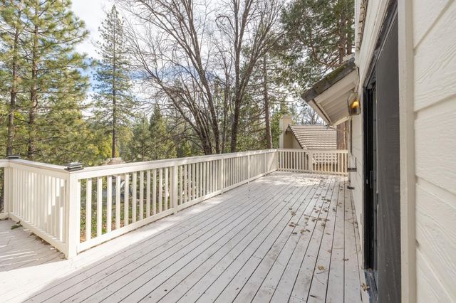 50850 Smoke Tree, Bass Lake, CA 93604