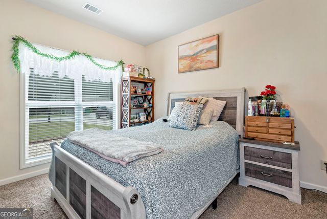 1424 Silvergate Way, Winder, GA 30680