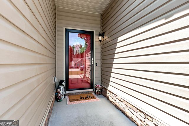 1424 Silvergate Way, Winder, GA 30680