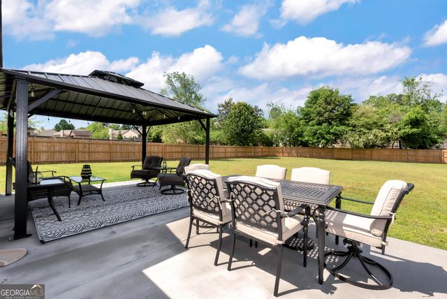 1424 Silvergate Way, Winder, GA 30680