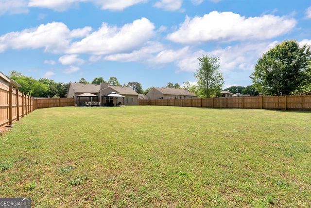 1424 Silvergate Way, Winder, GA 30680