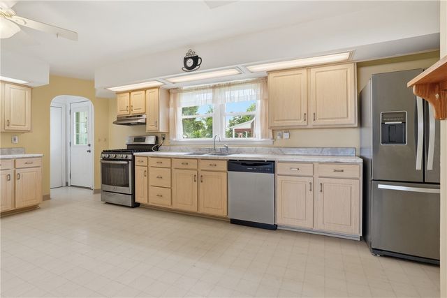 2198 Ridge Road, Monaca, PA 15061
