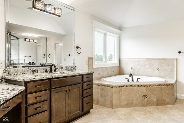 3272 Homestretch Drive, Carmel, IN 46032