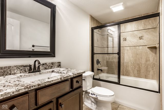 3272 Homestretch Drive, Carmel, IN 46032