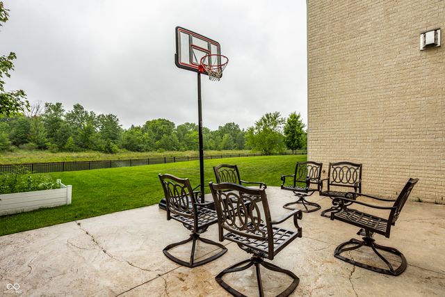 3272 Homestretch Drive, Carmel, IN 46032