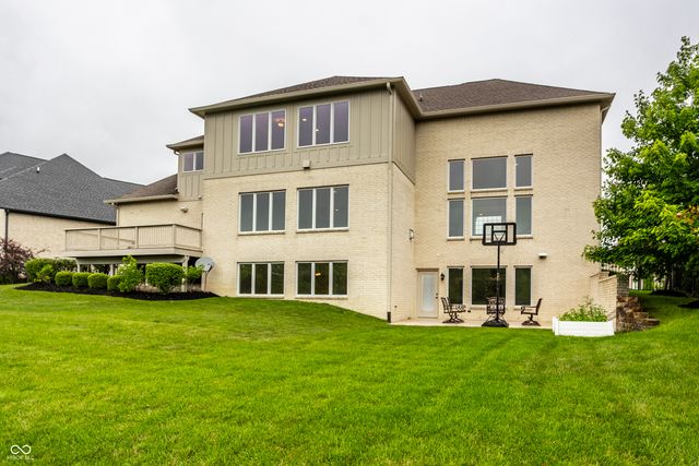3272 Homestretch Drive, Carmel, IN 46032