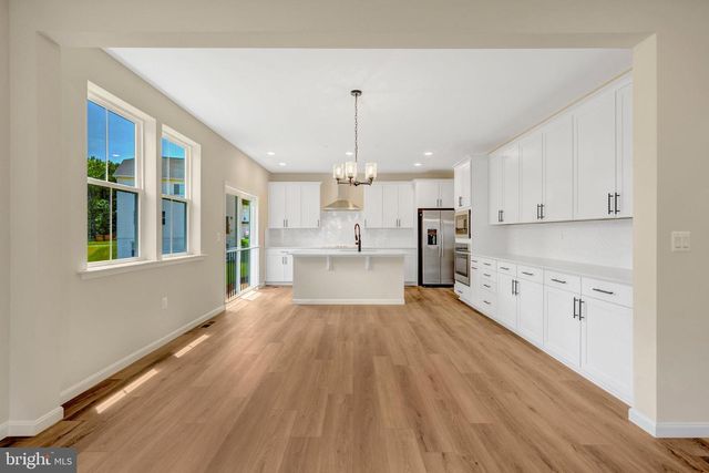 35602 PINE NEEDLE LN, Locust Grove, VA 22508