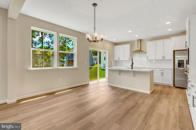 35602 PINE NEEDLE LN, Locust Grove, VA 22508