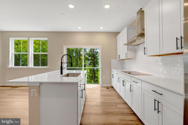 35602 PINE NEEDLE LN, Locust Grove, VA 22508