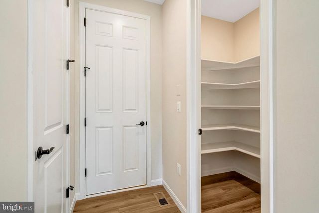 35602 PINE NEEDLE LN, Locust Grove, VA 22508
