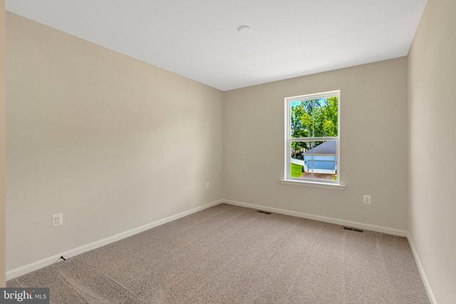 35602 PINE NEEDLE LN, Locust Grove, VA 22508