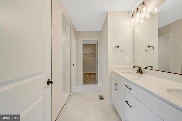 35602 PINE NEEDLE LN, Locust Grove, VA 22508