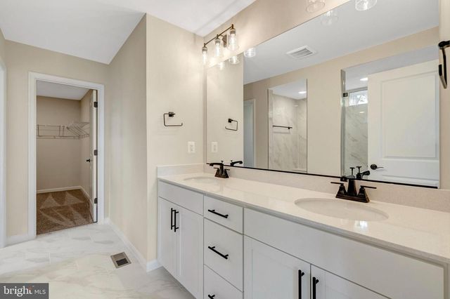 35602 PINE NEEDLE LN, Locust Grove, VA 22508
