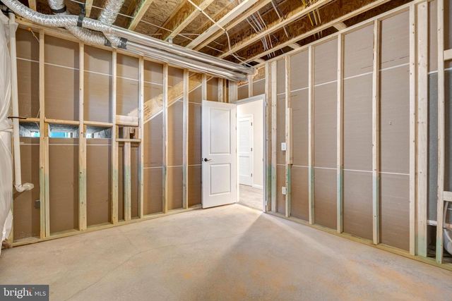 35602 PINE NEEDLE LN, Locust Grove, VA 22508