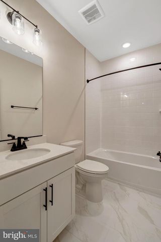 35602 PINE NEEDLE LN, Locust Grove, VA 22508