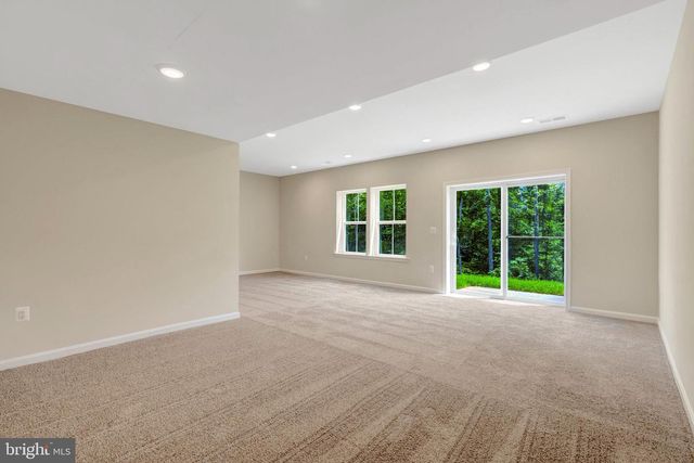 35602 PINE NEEDLE LN, Locust Grove, VA 22508