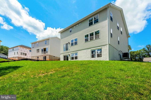 35602 PINE NEEDLE LN, Locust Grove, VA 22508