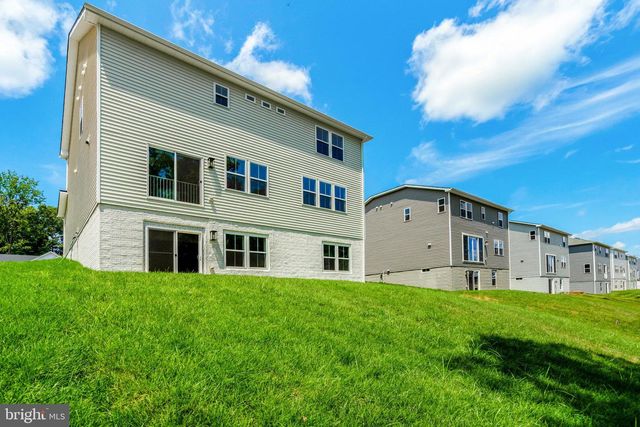 35602 PINE NEEDLE LN, Locust Grove, VA 22508