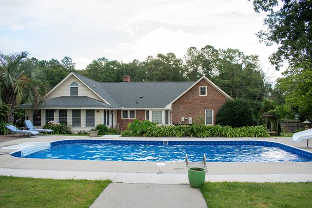 65 Linda Gayle Drive, Barnwell, SC 29812