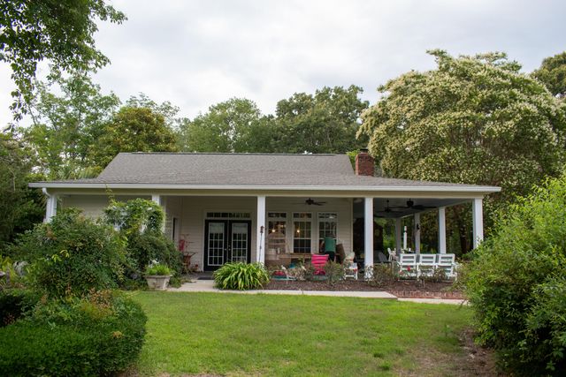 65 Linda Gayle Drive, Barnwell, SC 29812