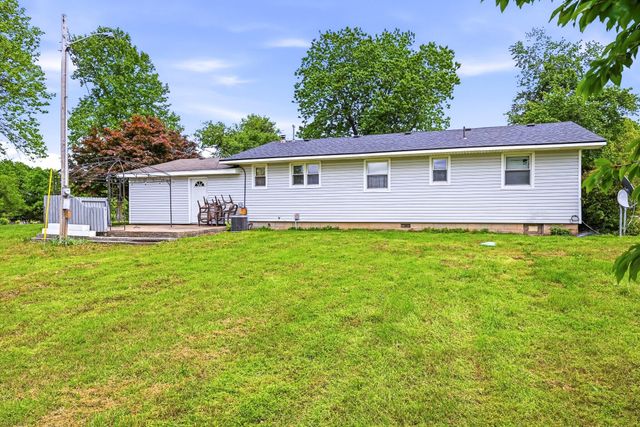 5877 S Farm Road 115, Brookline, MO 65619