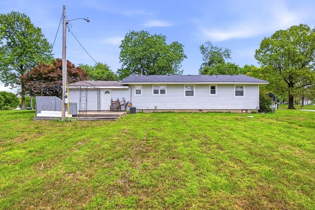 5877 S Farm Road 115, Brookline, MO 65619