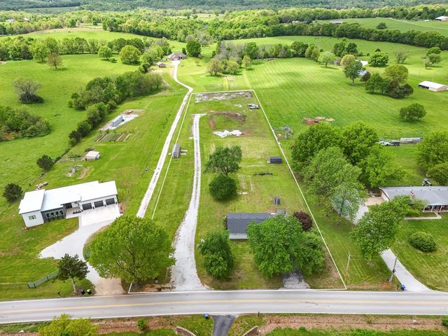 5877 S Farm Road 115, Brookline, MO 65619