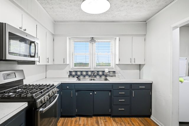 5877 S Farm Road 115, Brookline, MO 65619