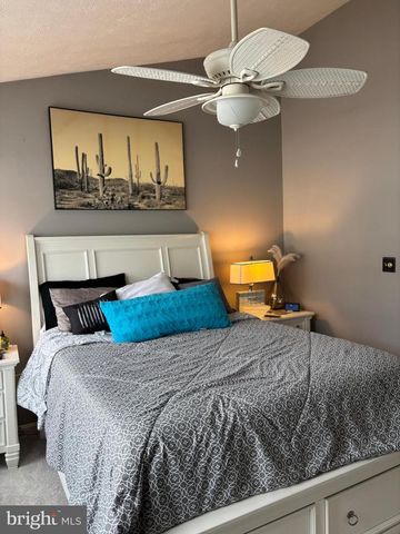 11048 SENTRY RIDGE RD, Manassas, VA 20109