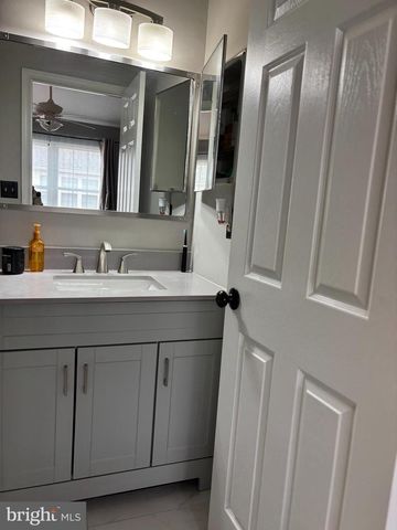 11048 SENTRY RIDGE RD, Manassas, VA 20109